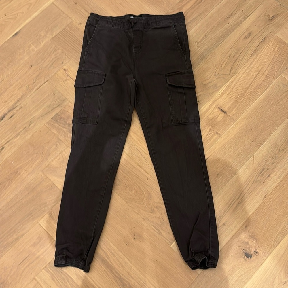 Pretty new joggers great material